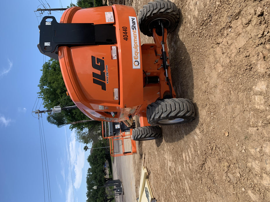 2019 JLG 400S