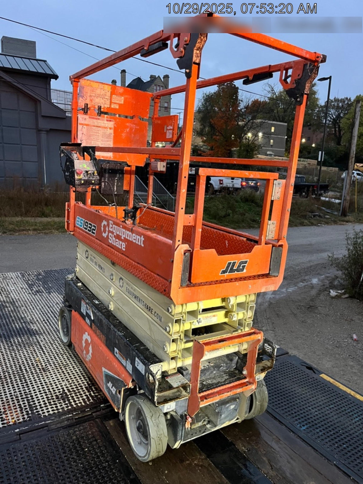 2023 JLG ES1932