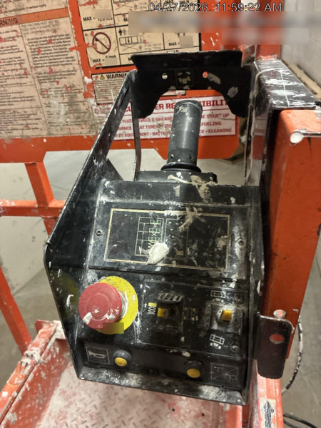 2021 JLG ES1330L