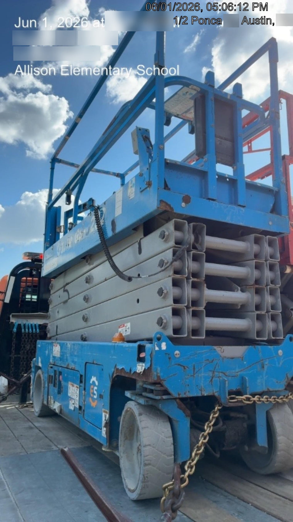 2017 Genie GS-3232 Genie GS3232 Lift w/Folding Rails and Swing Gate