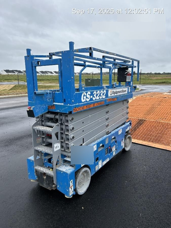 2021 GENIE GS-3232