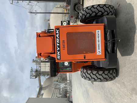 2021 JLG 12054