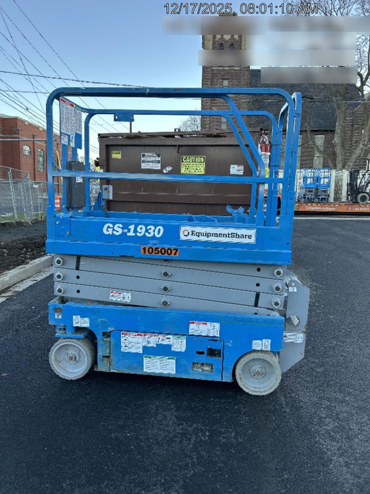 2020 Genie GS-1930 Fixed rails with chain entry gate - Pre A92.20, 800W Inverter