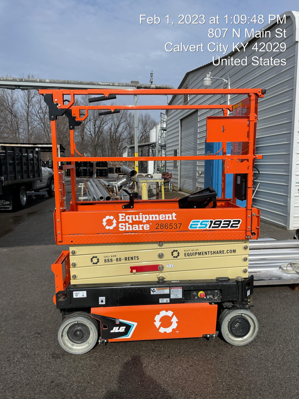 2022 JLG ES1932
