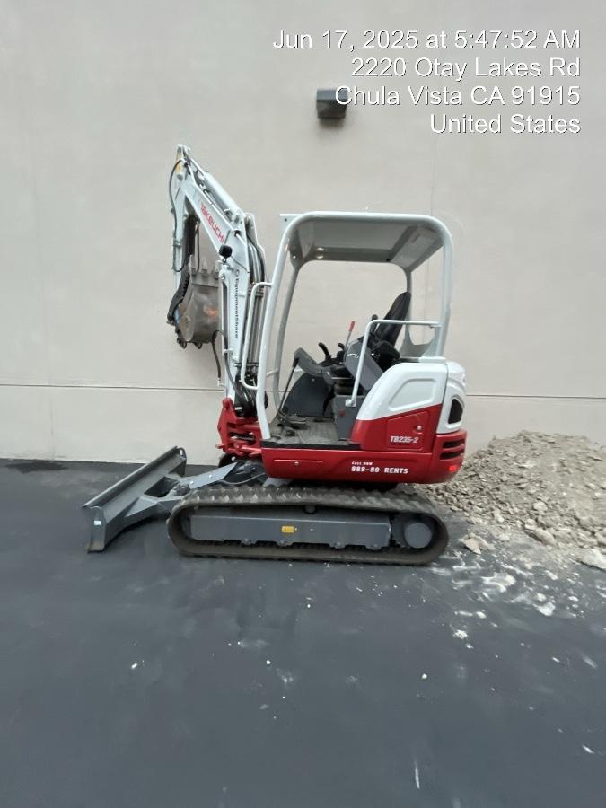 2025 TAKEUCHI TB235-2R