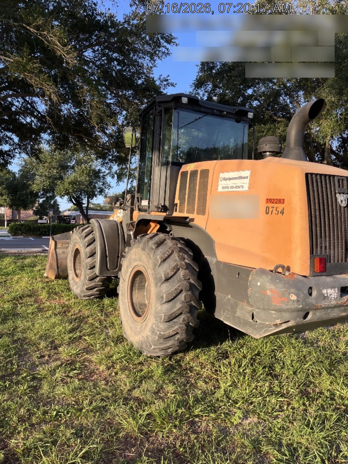 2017 Case 621G CLOSED CAB, JRB 416 STYLE HYD COUPLER
