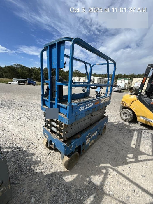 2019 Genie GS-1930 Fixed Rails with Chain Entry