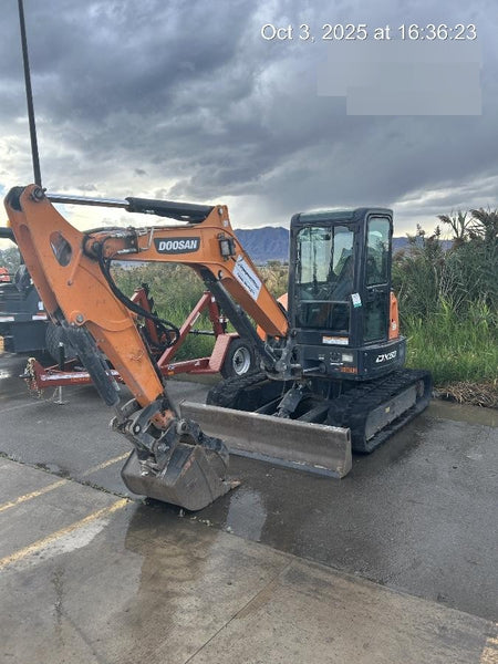2019 DOOSAN DX50-5