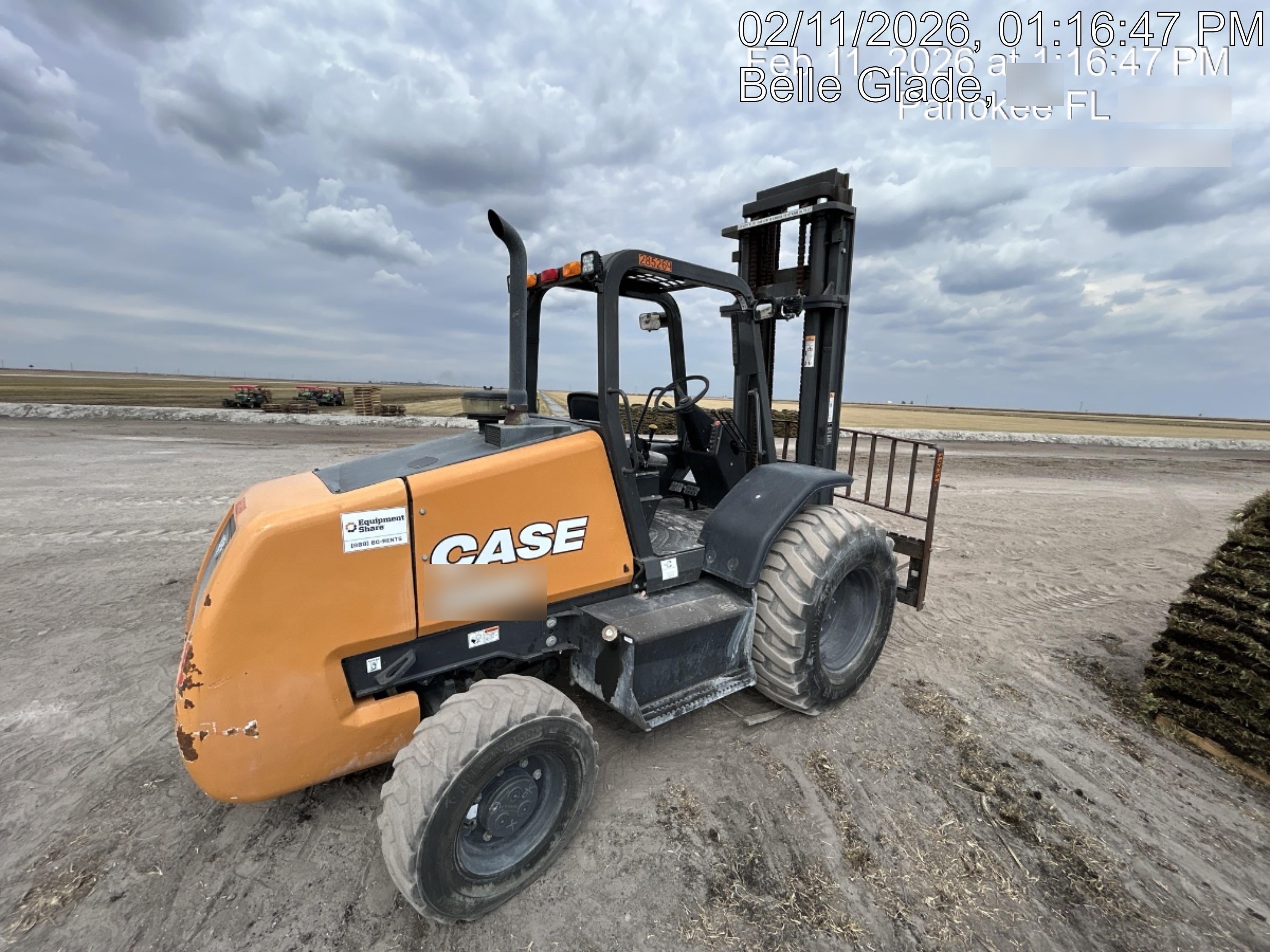 2023 CASE 588H