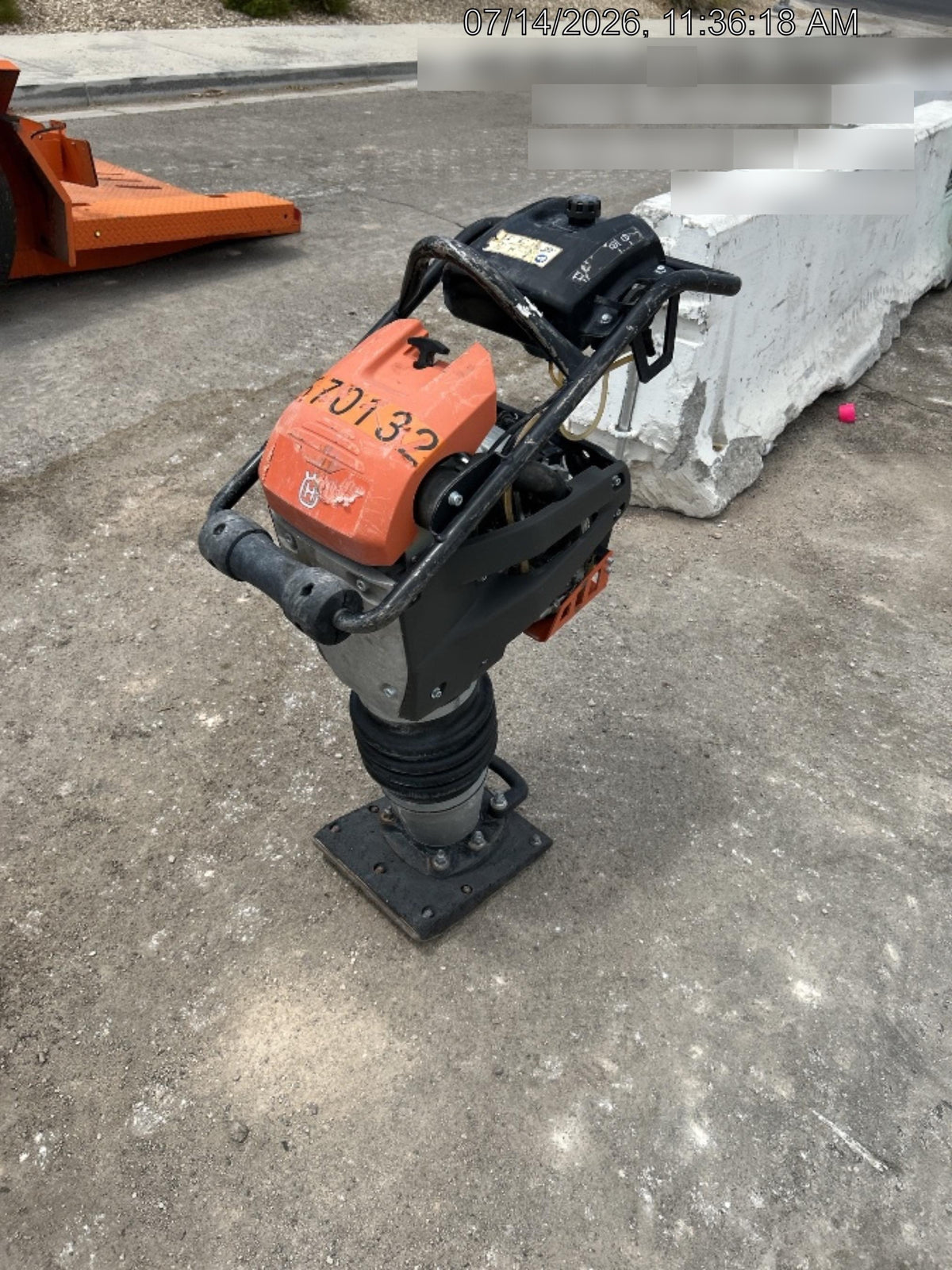 2025 HUSQVARNA LT6005
