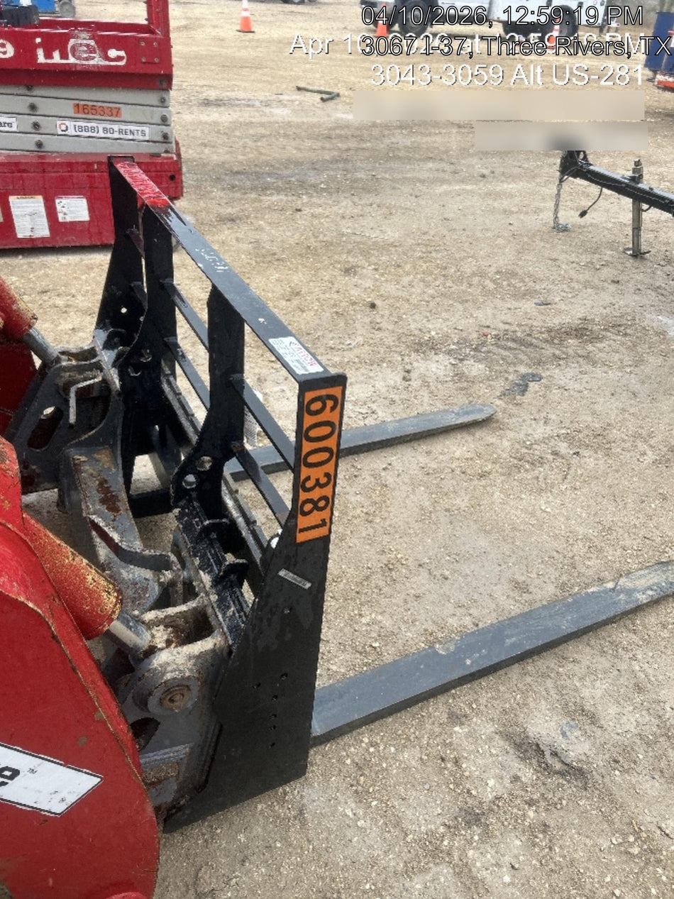2025 ARROW MATERIAL HANDLING 24" Pallet Fork Frame