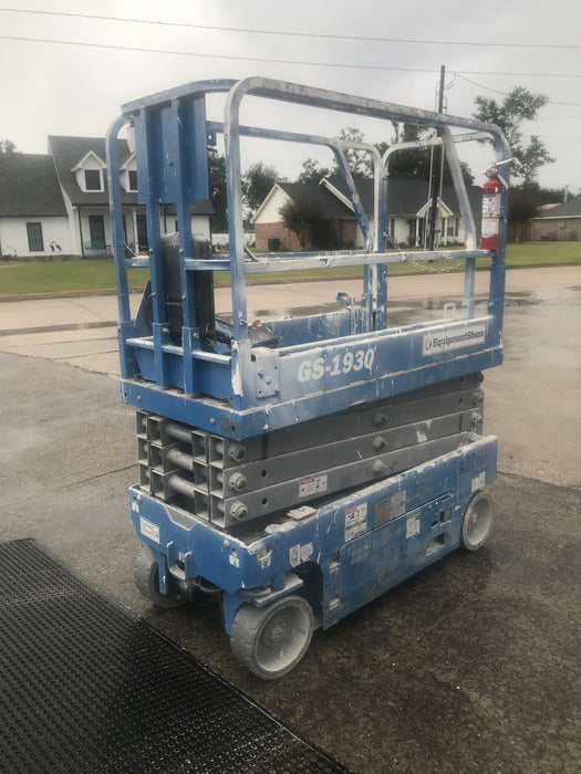 2019 Genie GS-1930 Fixed Rails with Chain Entry