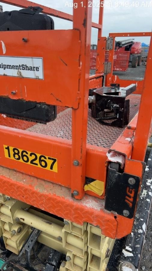 2021 JLG ES1932
