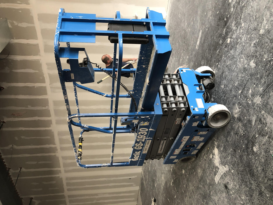 2018 Genie GS-1930 Genie GS-1930 w/Fixed Rail, Chain Entry