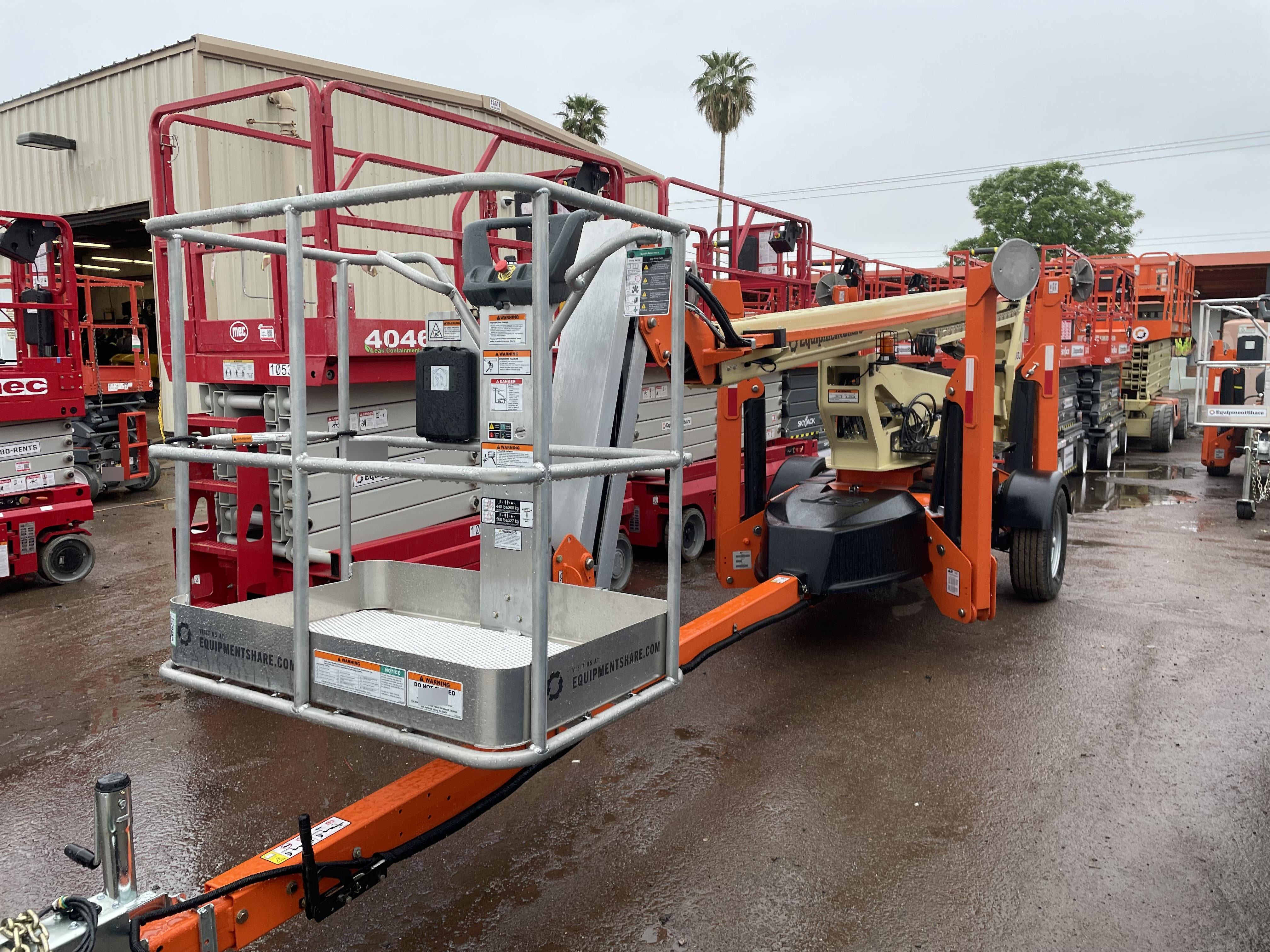 2023 JLG T500J