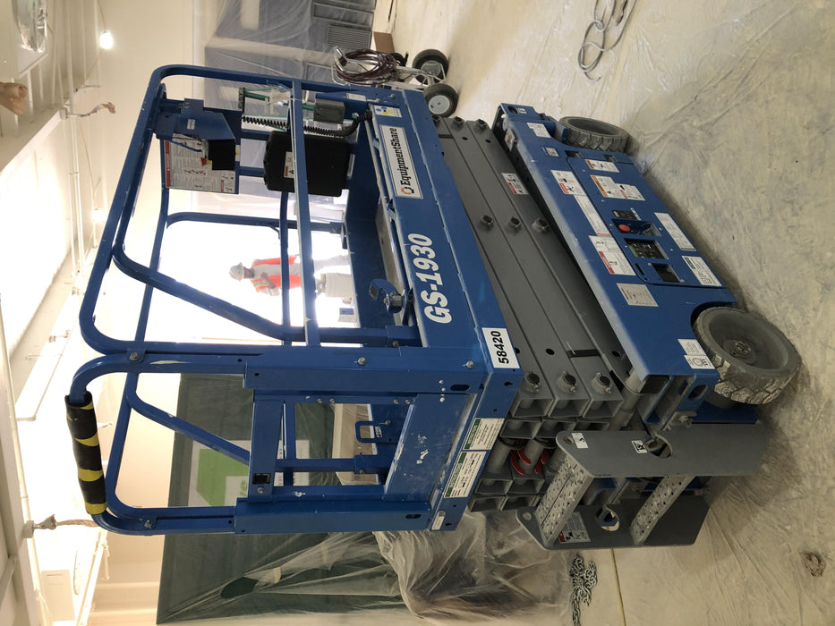 2019 Genie GS-1930 Half Height Swing Gate, 800W Inverter