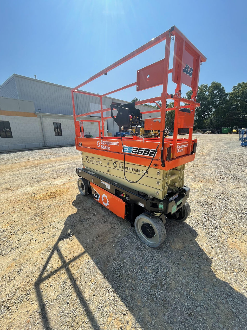 2022 JLG ES2632