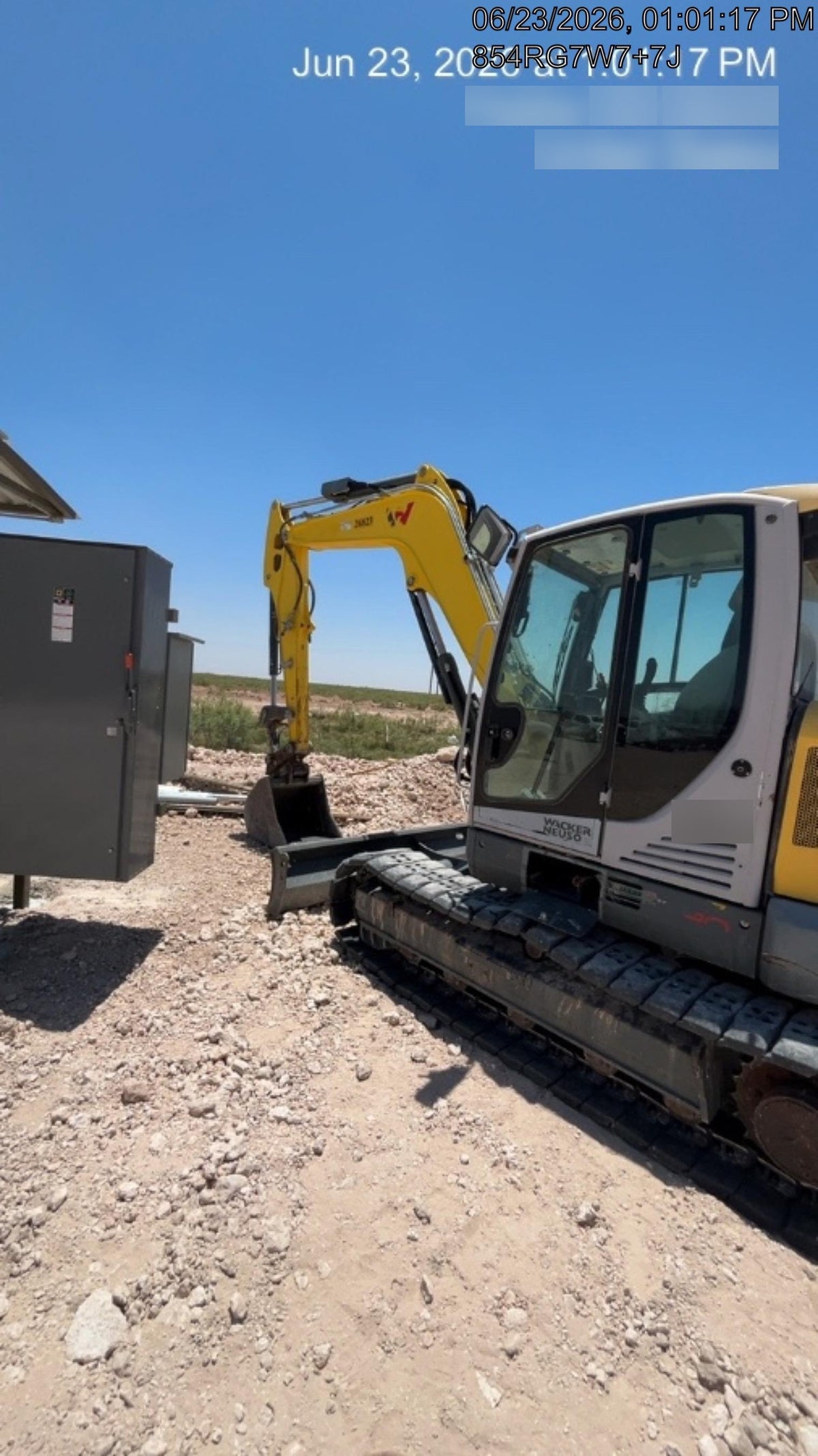 2019 Wacker Neuson ET90 Enclosed Cab, Hybrid Tracks, Long Dipperstick, T4, Hydraulic Thumb w/Manual QC, Buckets: 18/24/36"