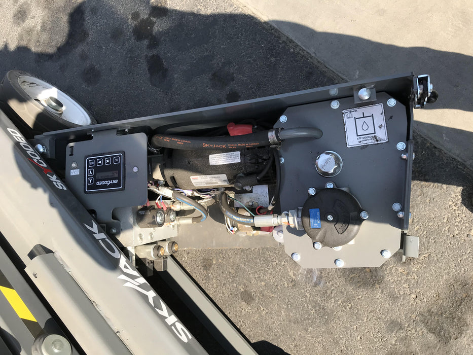 2020 Skyjack SJIII-3219 Solid NM Tires, Half height spring hinged entry gate, Dual Beacons, 800W Inverter