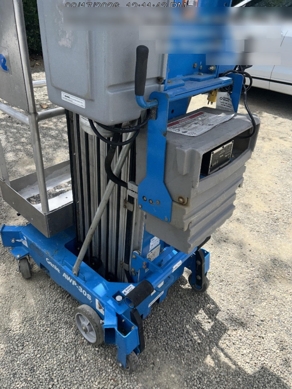 2019 GENIE AWP-30S