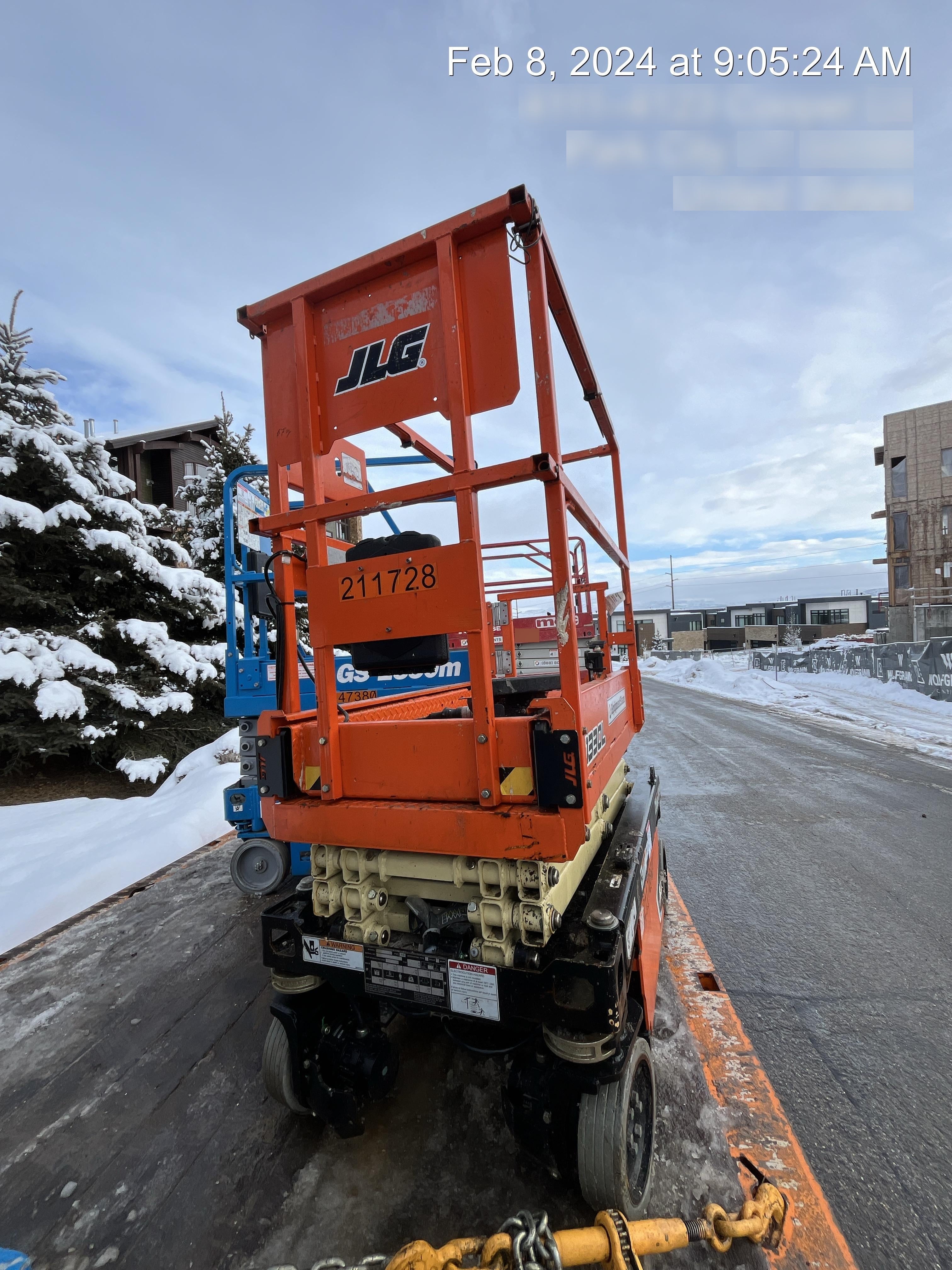 2022 JLG ES1330L