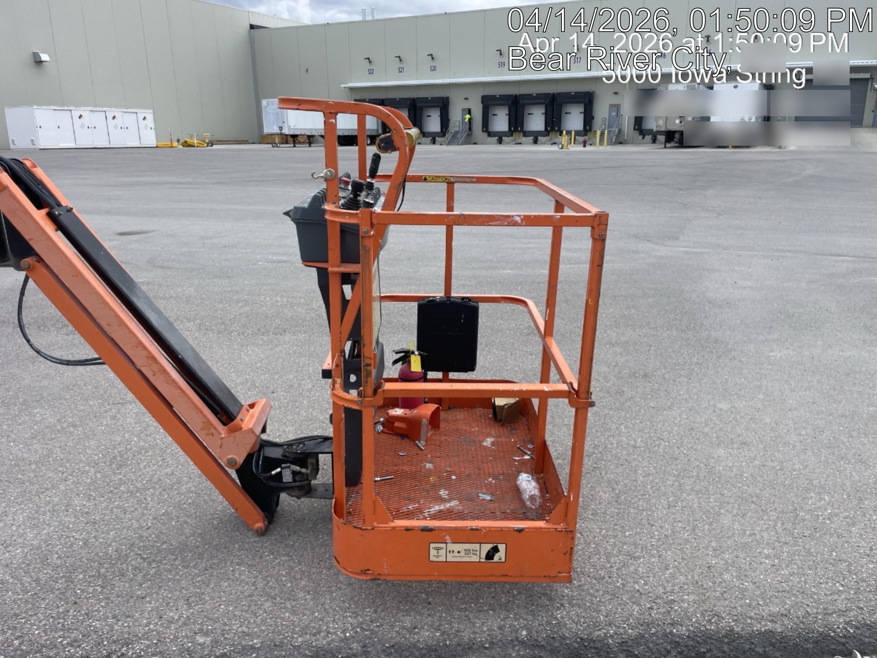 2019 JLG E400AJPN