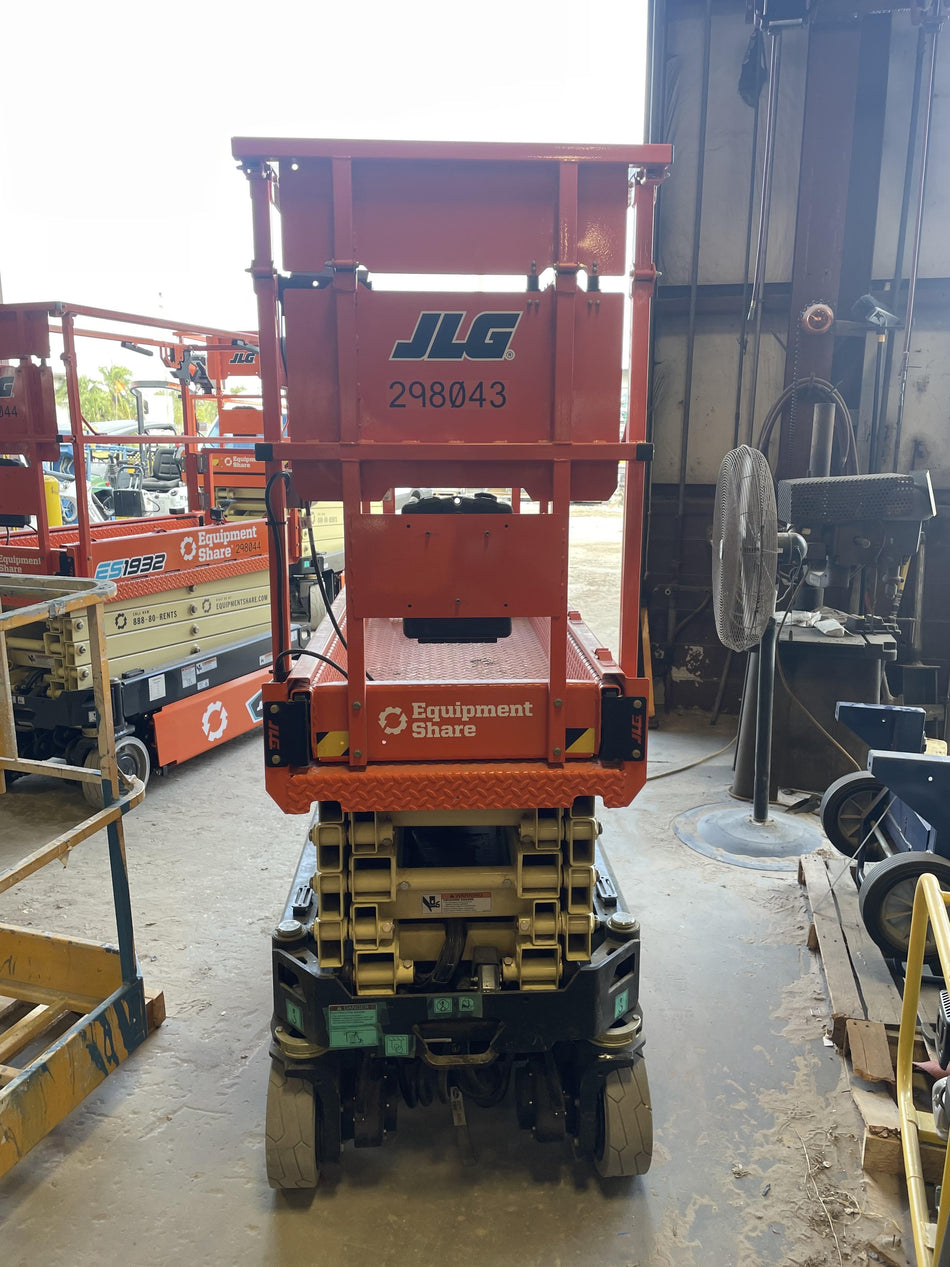 2023 JLG ES1932