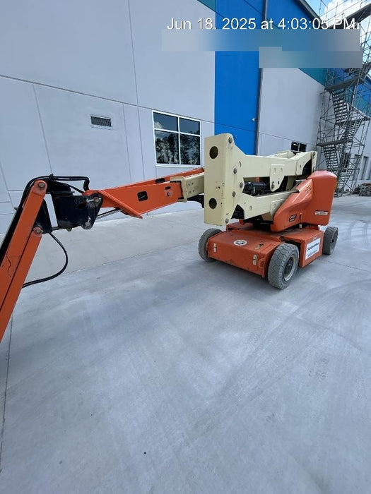 2019 JLG E400AJPN