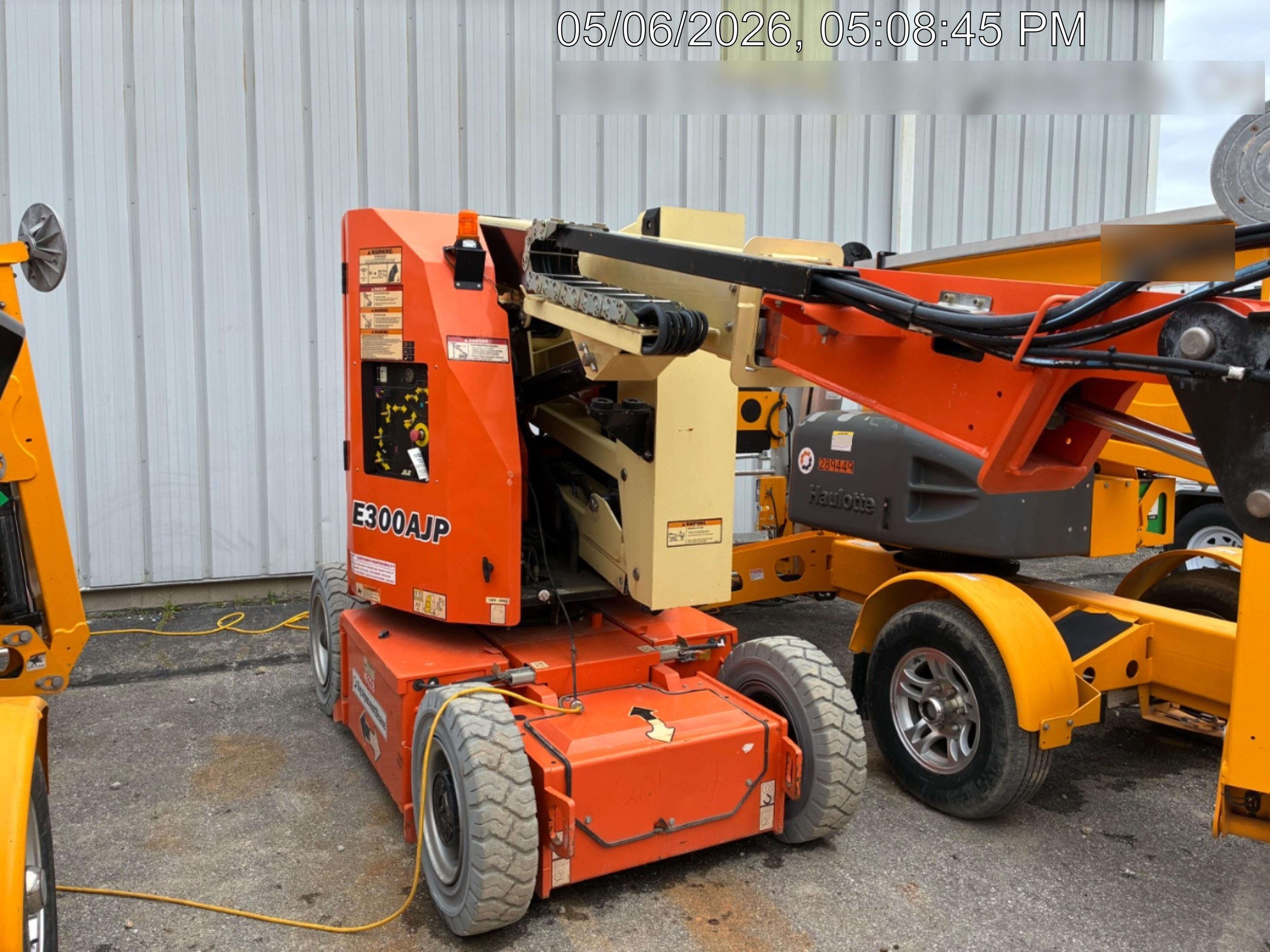 2019 JLG E300AJP