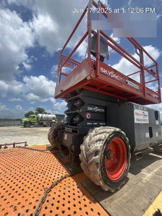 2017 SKYJACK SJ6832 RT