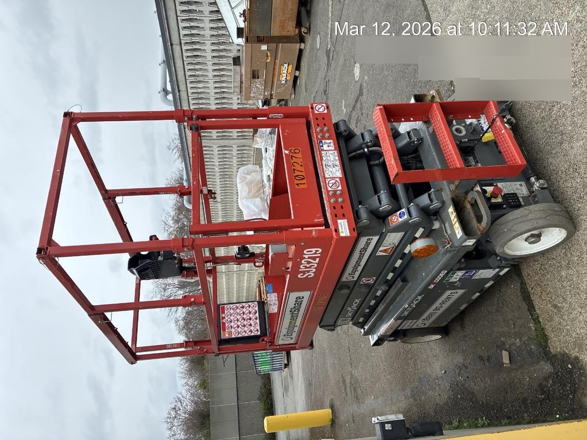 2020 Skyjack SJIII-3219 Solid NM Tires, Half height spring hinged entry gate, Dual Beacons, 800W Inverter