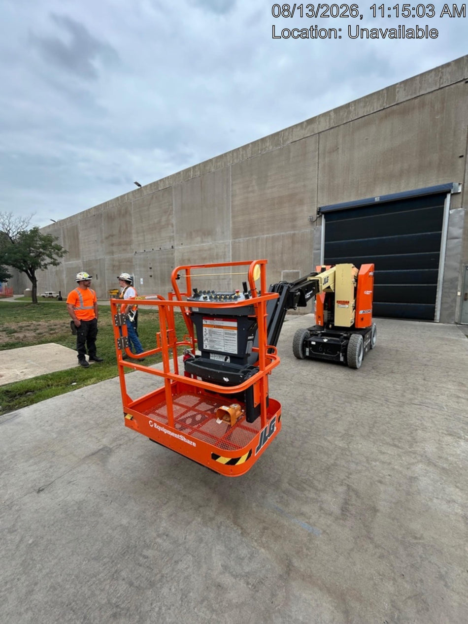 2024 JLG E300AJP