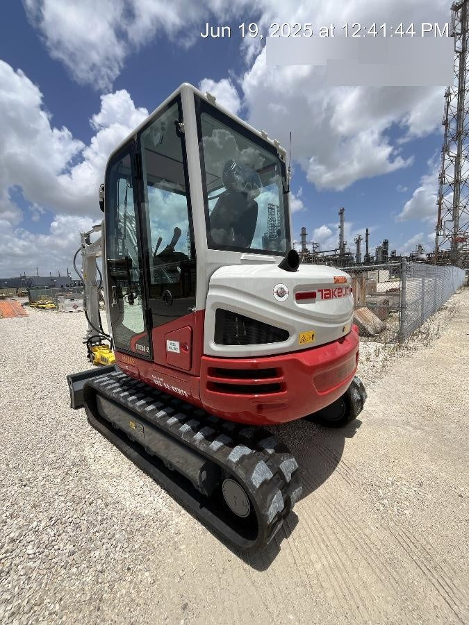 2025 TAKEUCHI TB250-2CR
