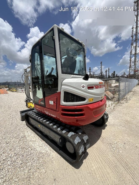 2025 TAKEUCHI TB250-2CR