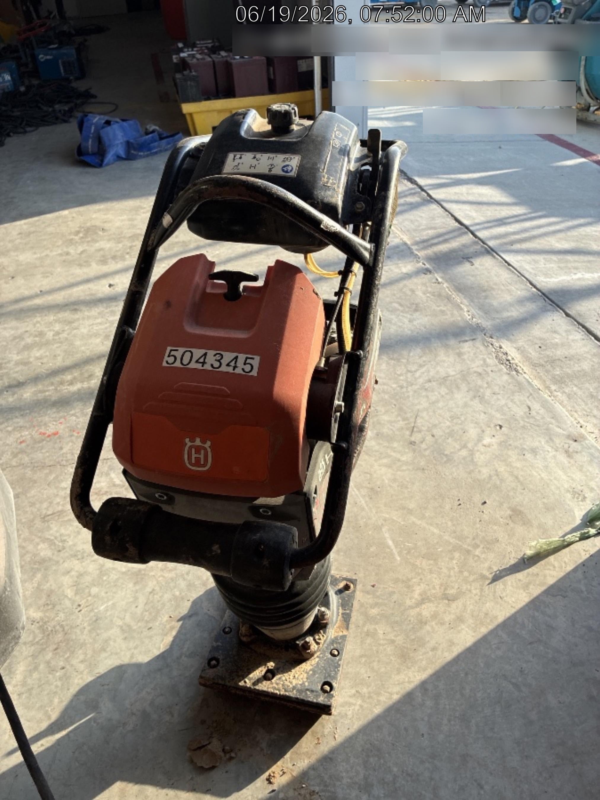 2025 HUSQVARNA LT6005