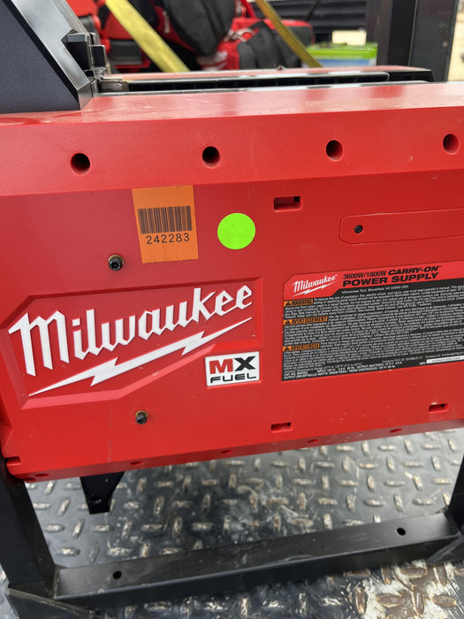 2022 MILWAUKEE MXF002-2XC