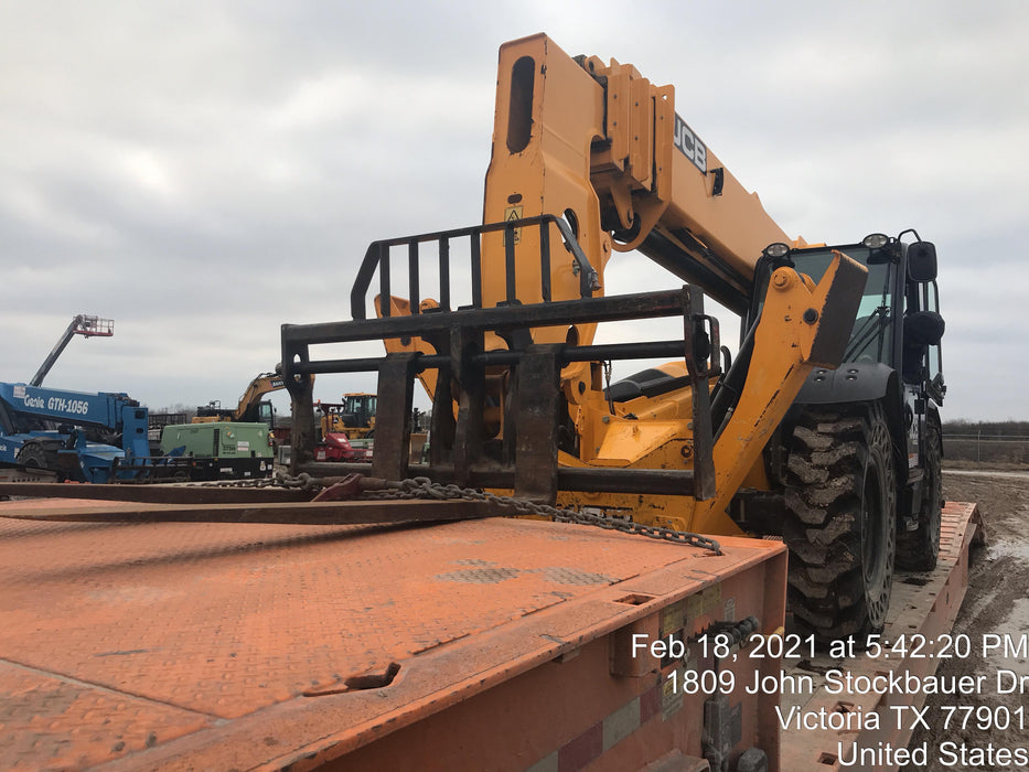 2019 JCB 510-56 74 HP w/CAB/HVAC, Beacon, Worklights, Aux Hydraulics, Solid Tires 66" Carriage/60" Forks