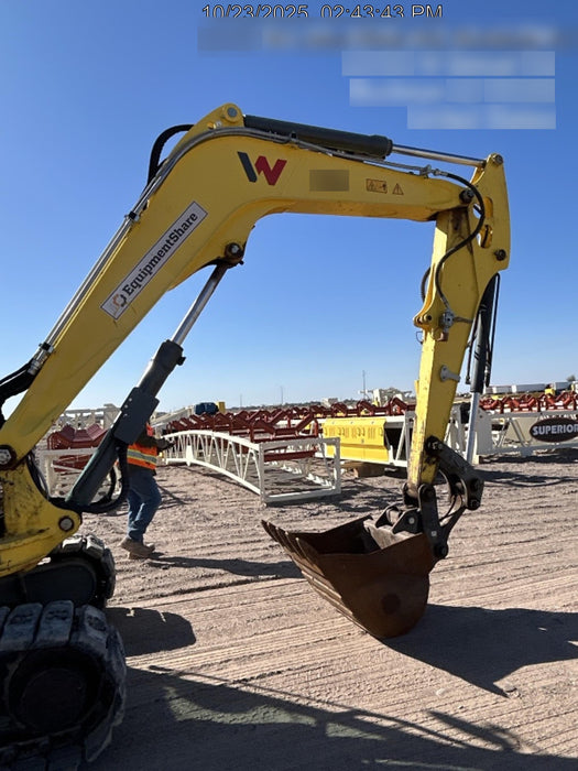 2019 Wacker Neuson ET90 Enclosed Cab, Hybrid Tracks, Long Dipperstick, T4, Hydraulic Thumb w/Manual QC, Buckets: 18/24/36"