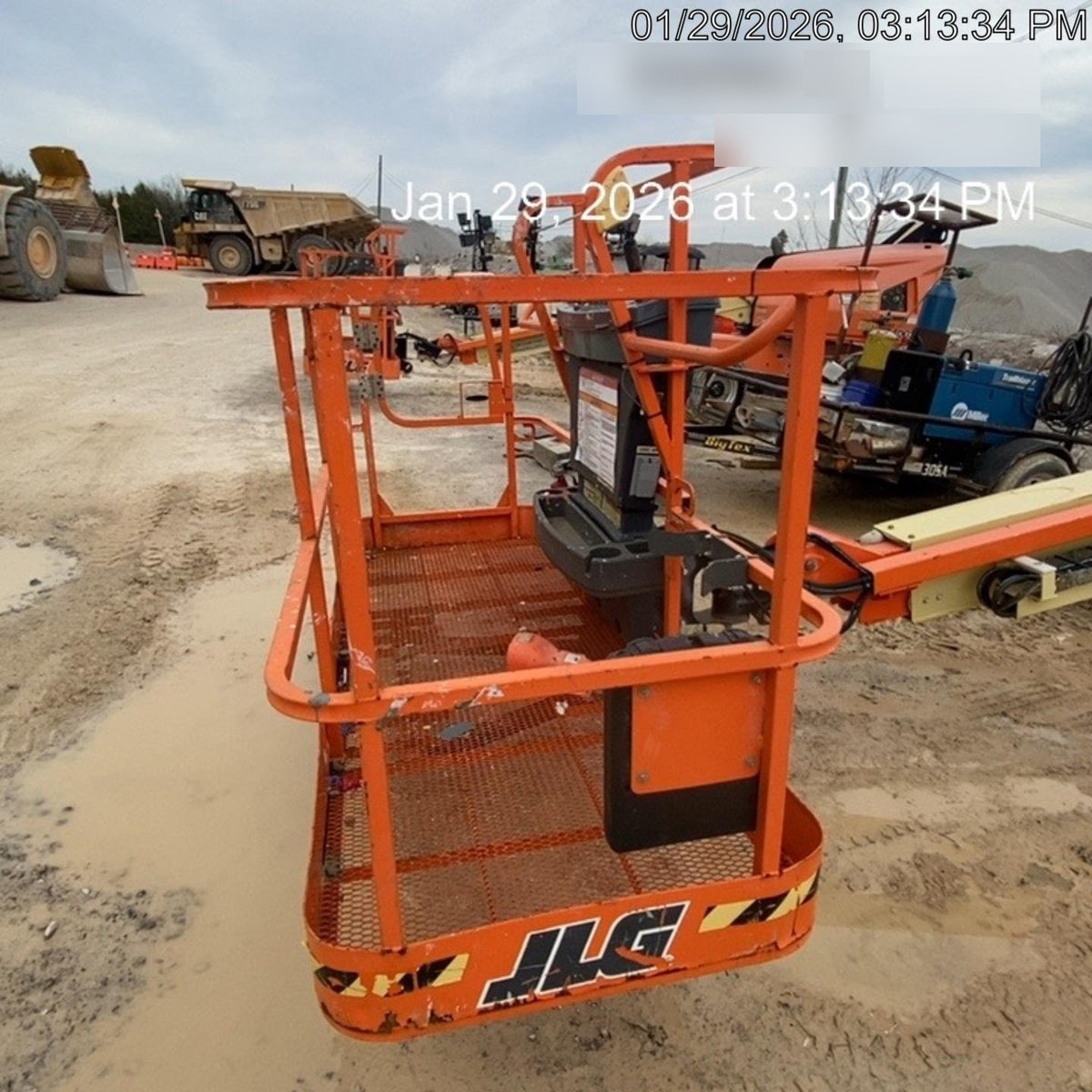 2021 JLG 400S