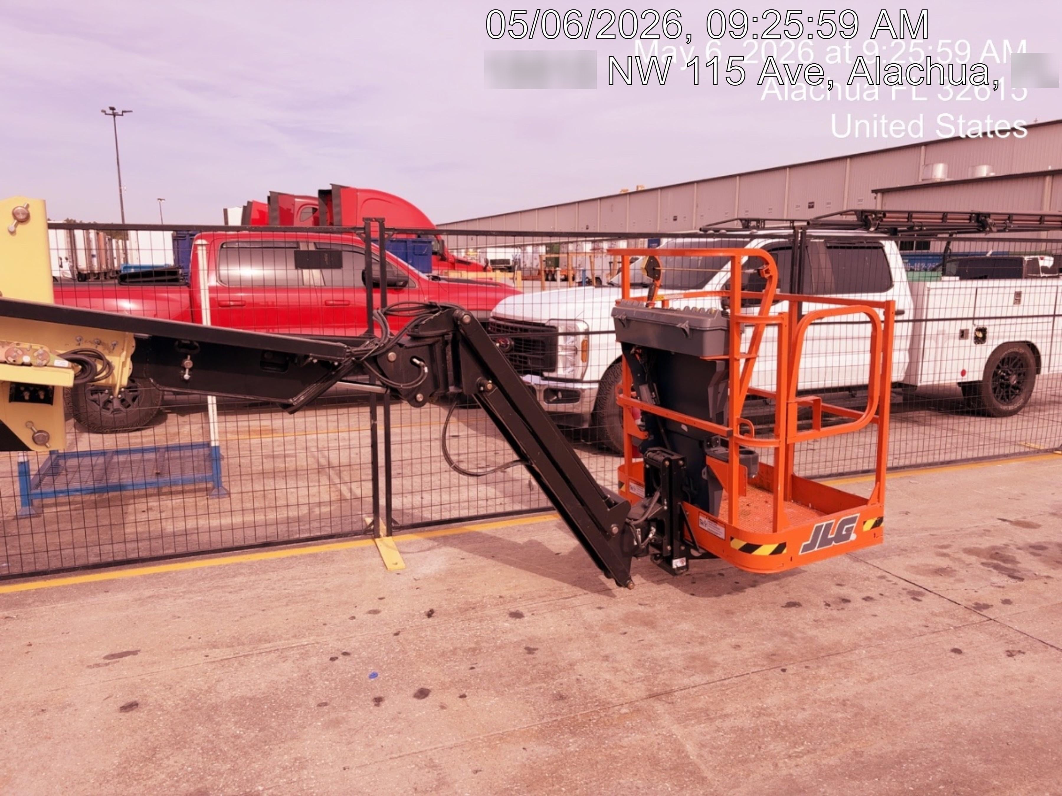 2024 JLG E400AJP Narrow