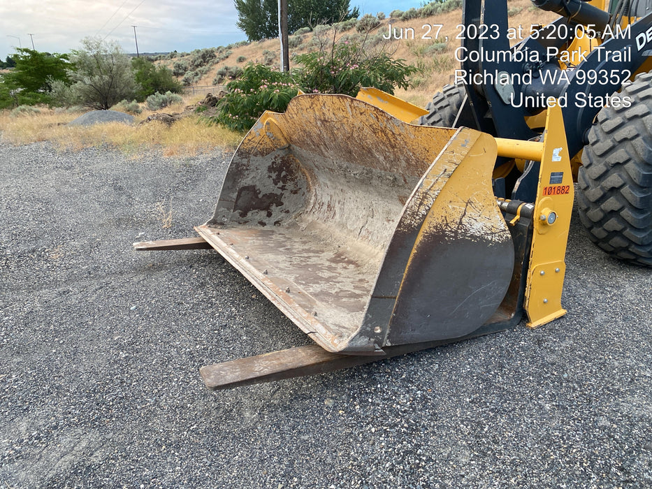 2020 JOHN DEERE 96" Loader Fork Carriage - John Deere