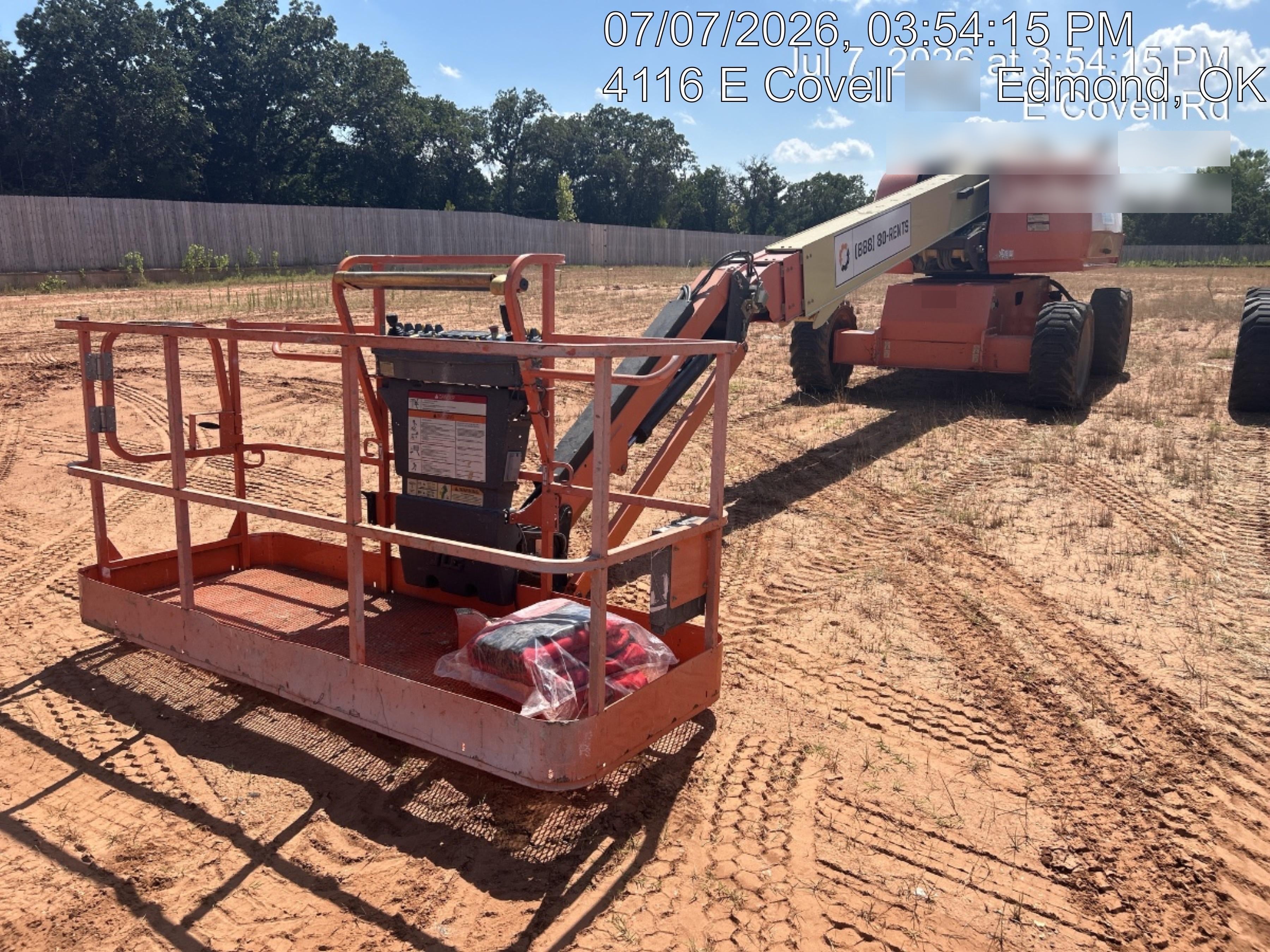 2018 JLG 660SJ
