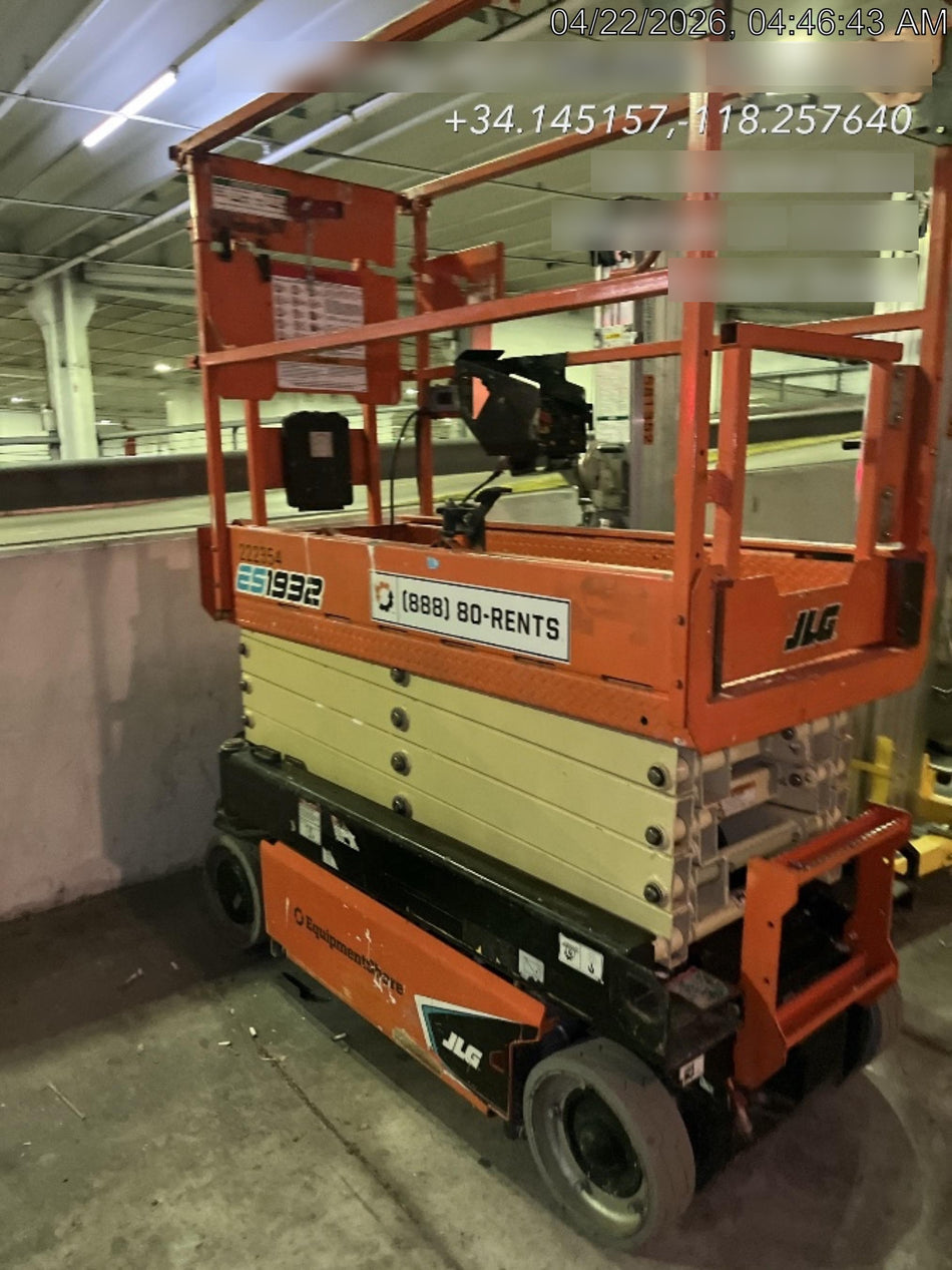 2022 JLG ES1932