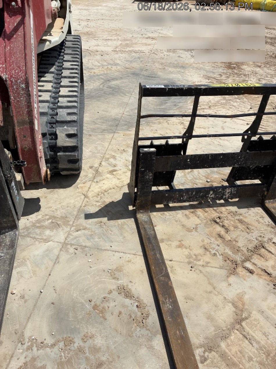 2025 ARROW MATERIAL HANDLING 48" Pallet Forks - Arrow