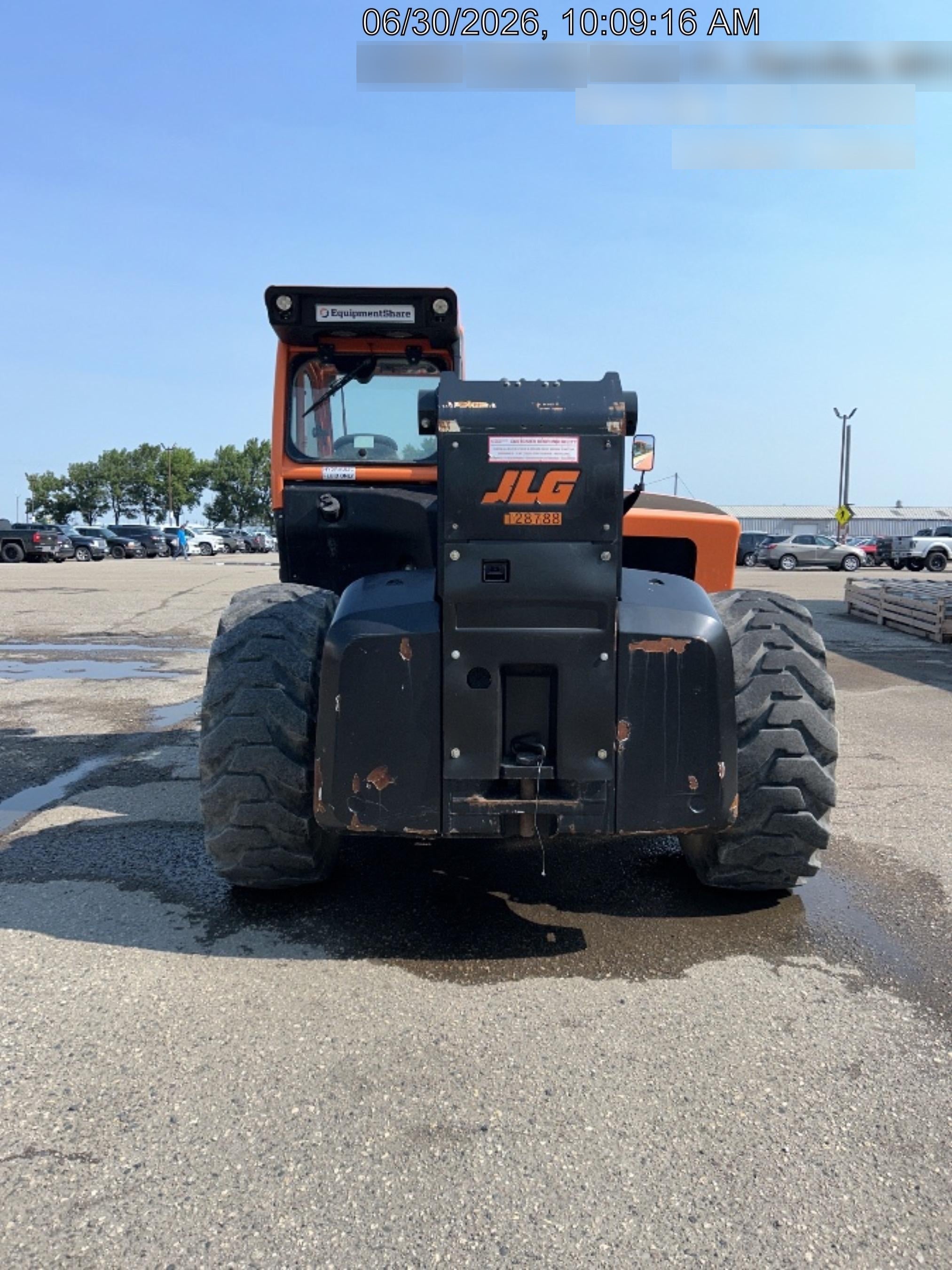 2021 JLG 1732