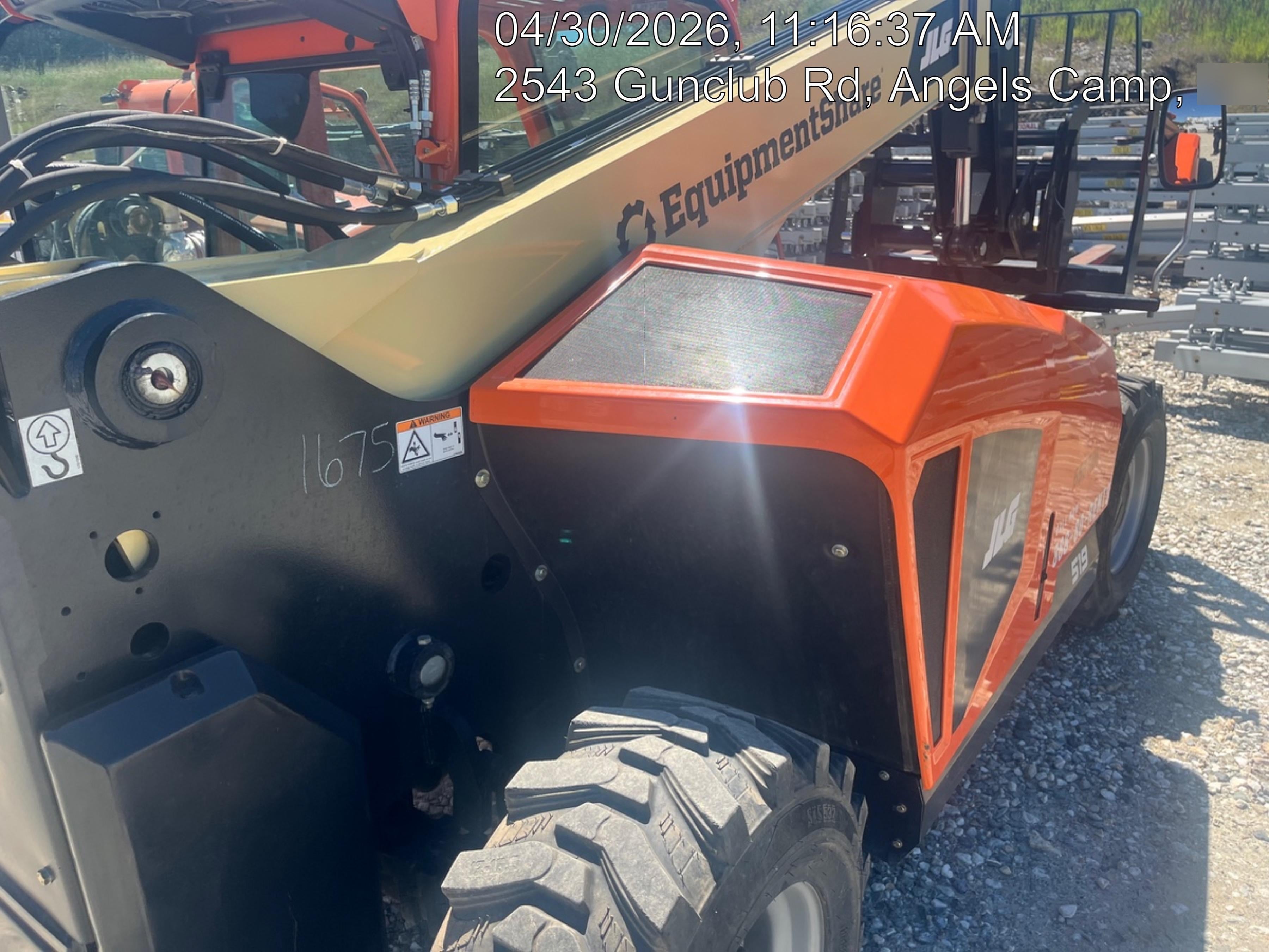 2025 JLG 519