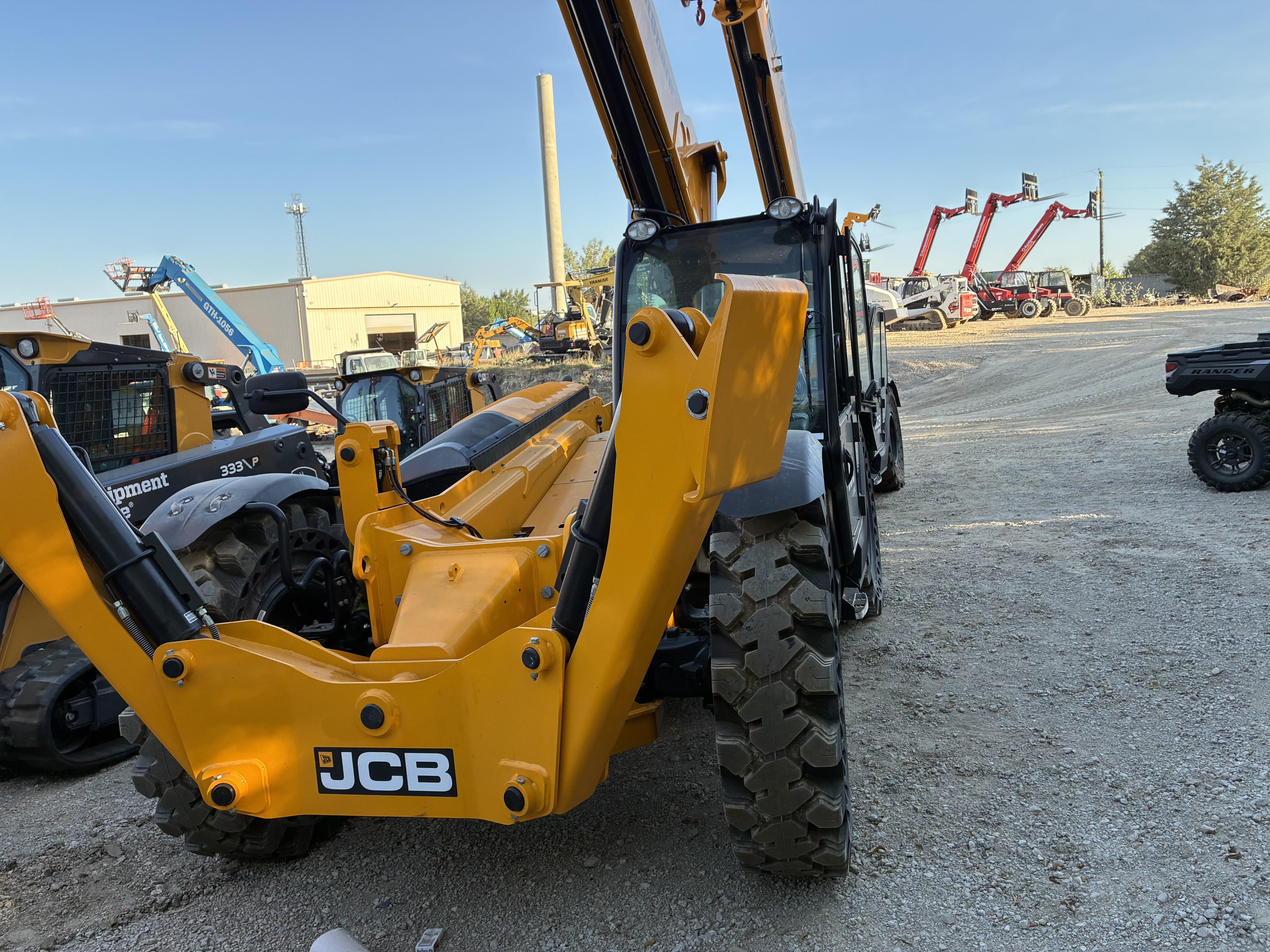 2026 JCB 512-56