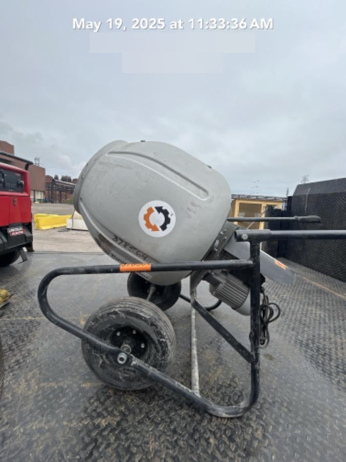 2023 KLUTCH Concrete Mixer 3.5