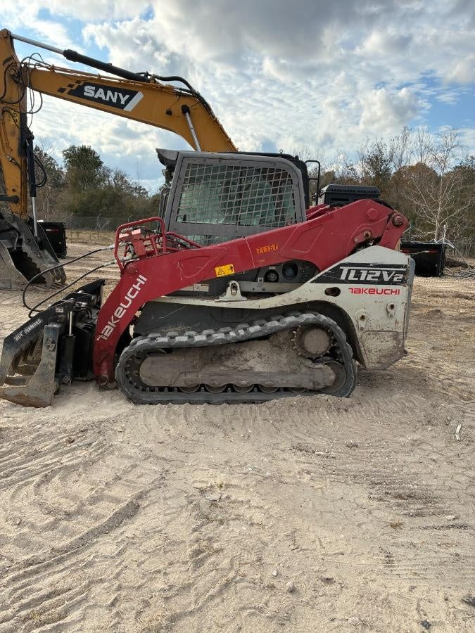 2018 TAKEUCHI TL12V2-CR