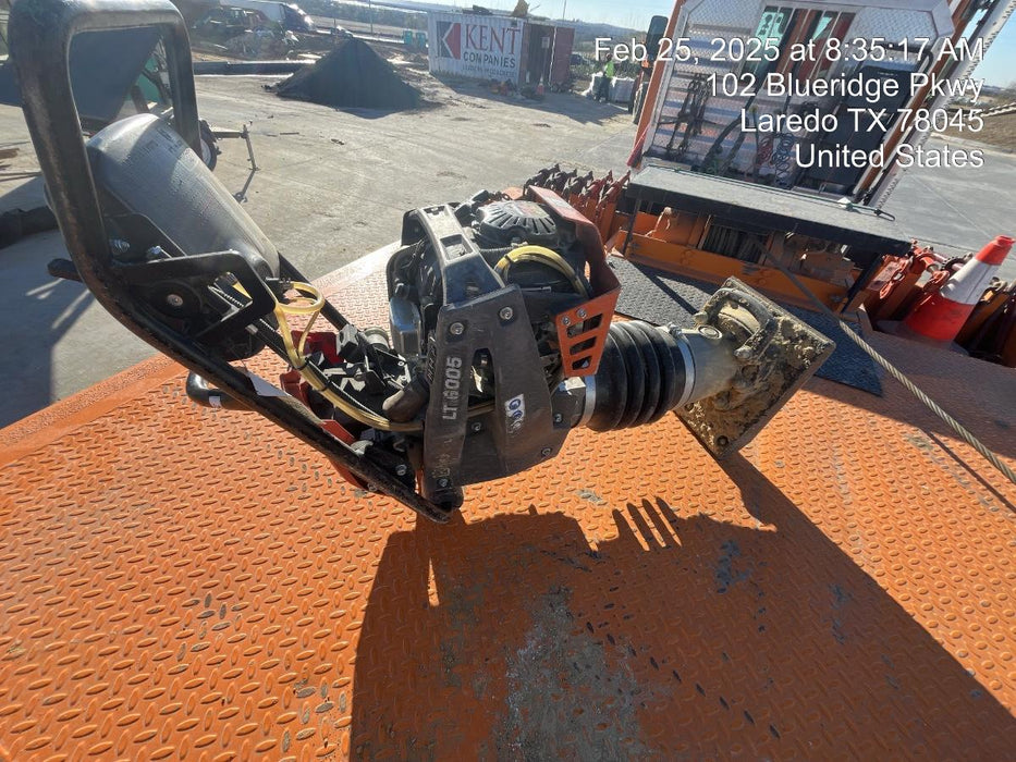 2024 HUSQVARNA LT6005